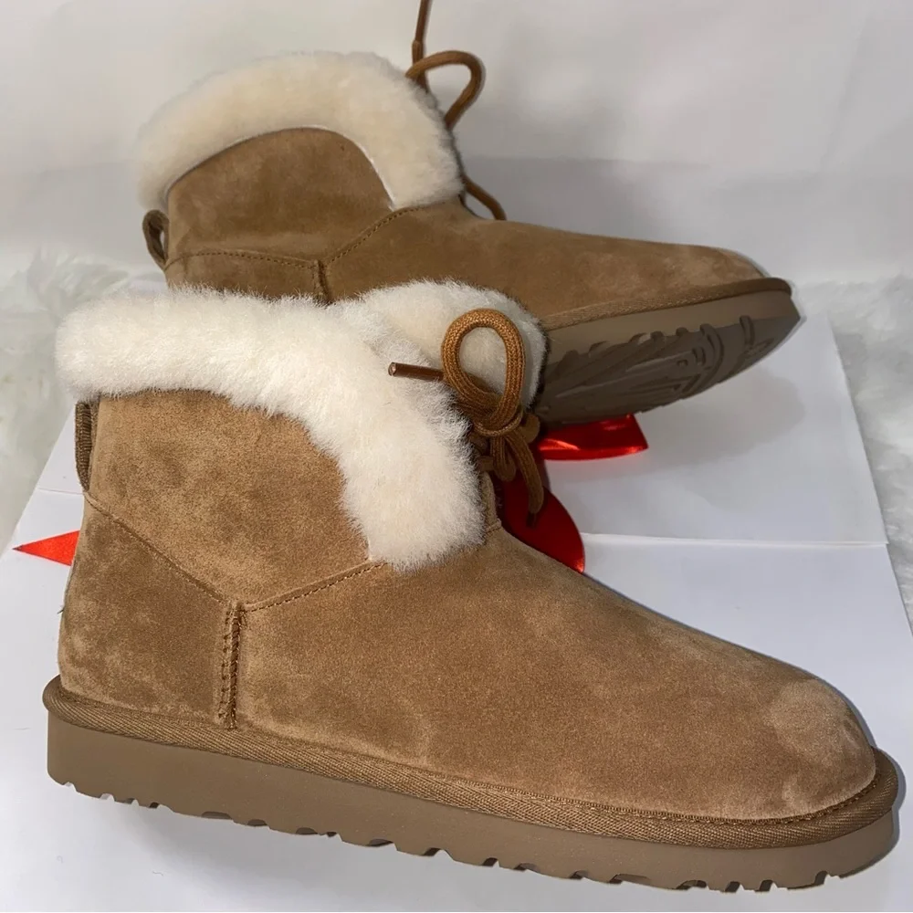 UGG Kids size 6 boots classic mini posy New in Box